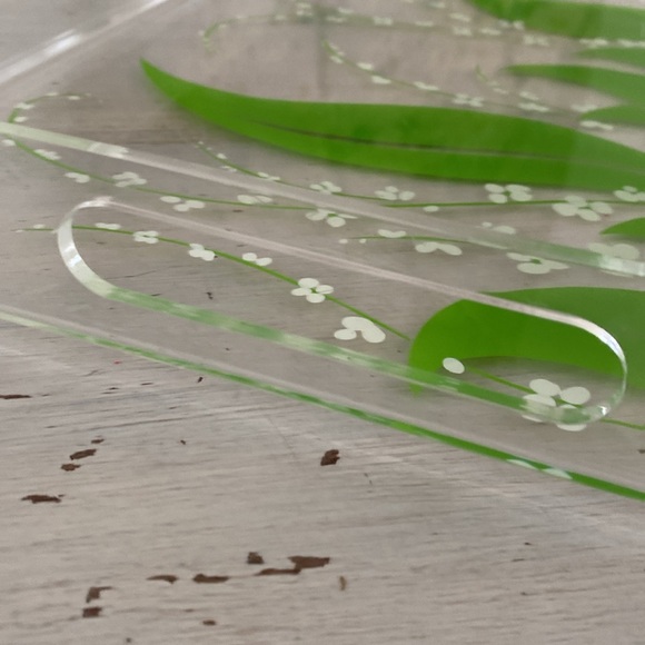 Vintage Acrylic Lucite Floral Nature Leaves Tray with Handles. Stotters 1980’s - Picture 4 of 11